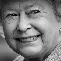 A Step-By-Step Guide to Photographing the Queen