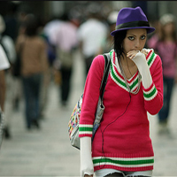 Street Photography: 80 Superb Examples & Tips